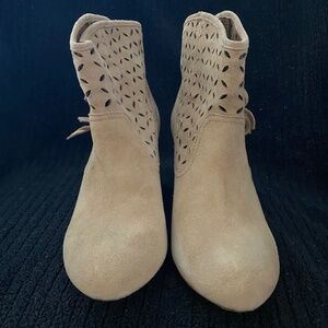 Jessica Simpson, Camel, Split Suede, 7.5M